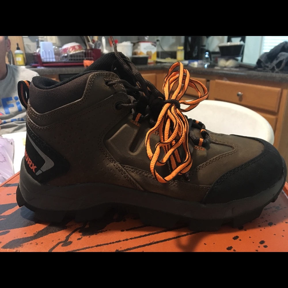 Safety shoes from worx by red wing